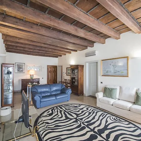 Rega Lägenhet Verona